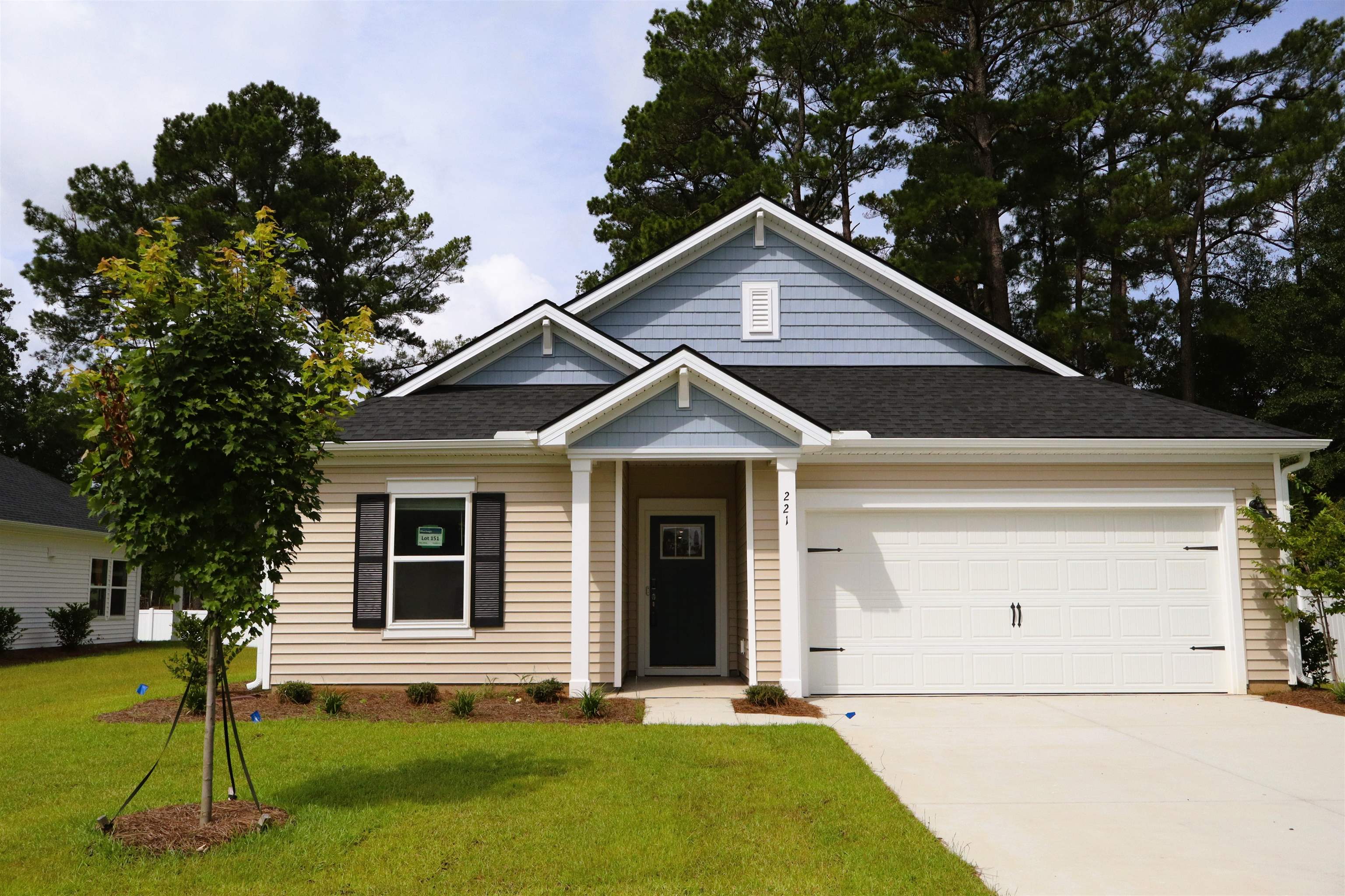 221 Evergreen St., Longs