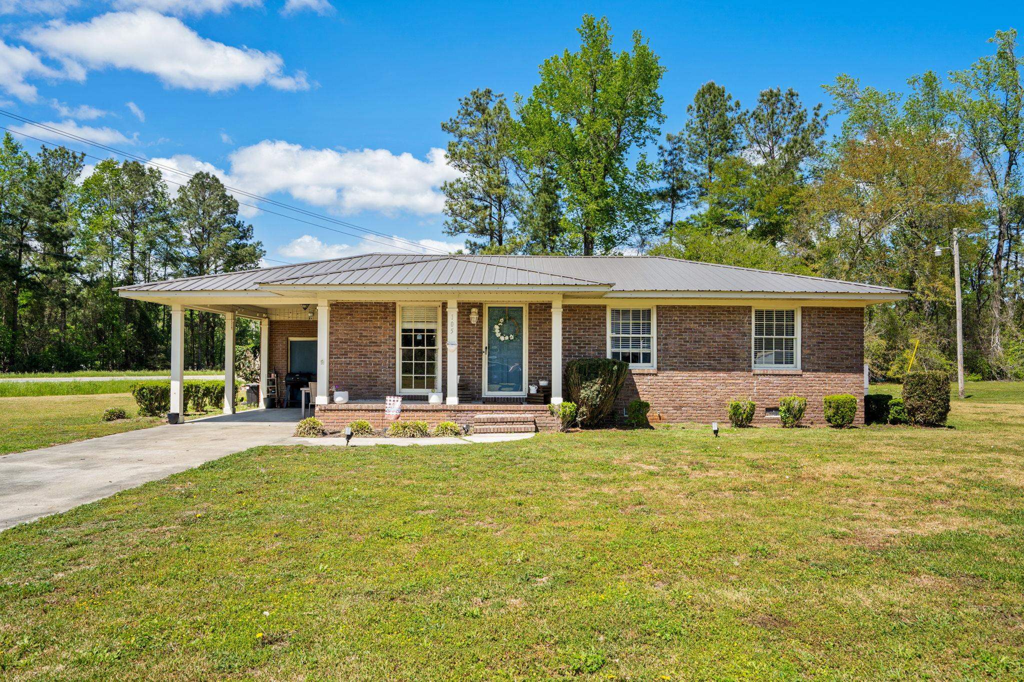 105 Twin City Circle, Loris
