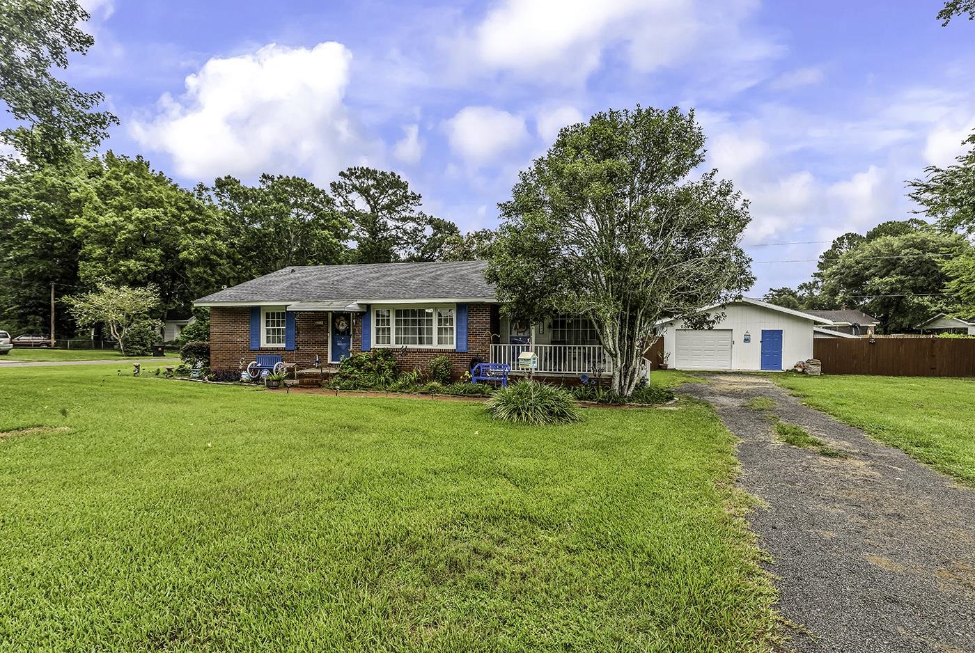 2048 Seitter St., Georgetown