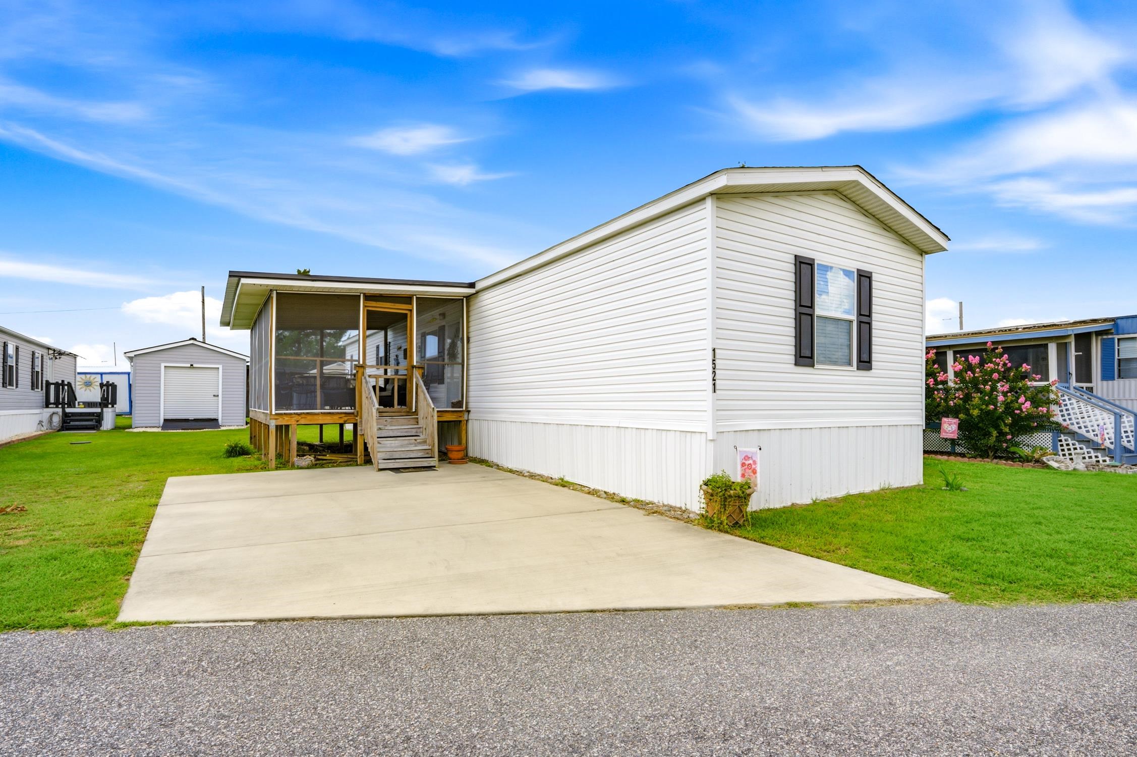 1521 Tanglewood Ave, North Myrtle Beach