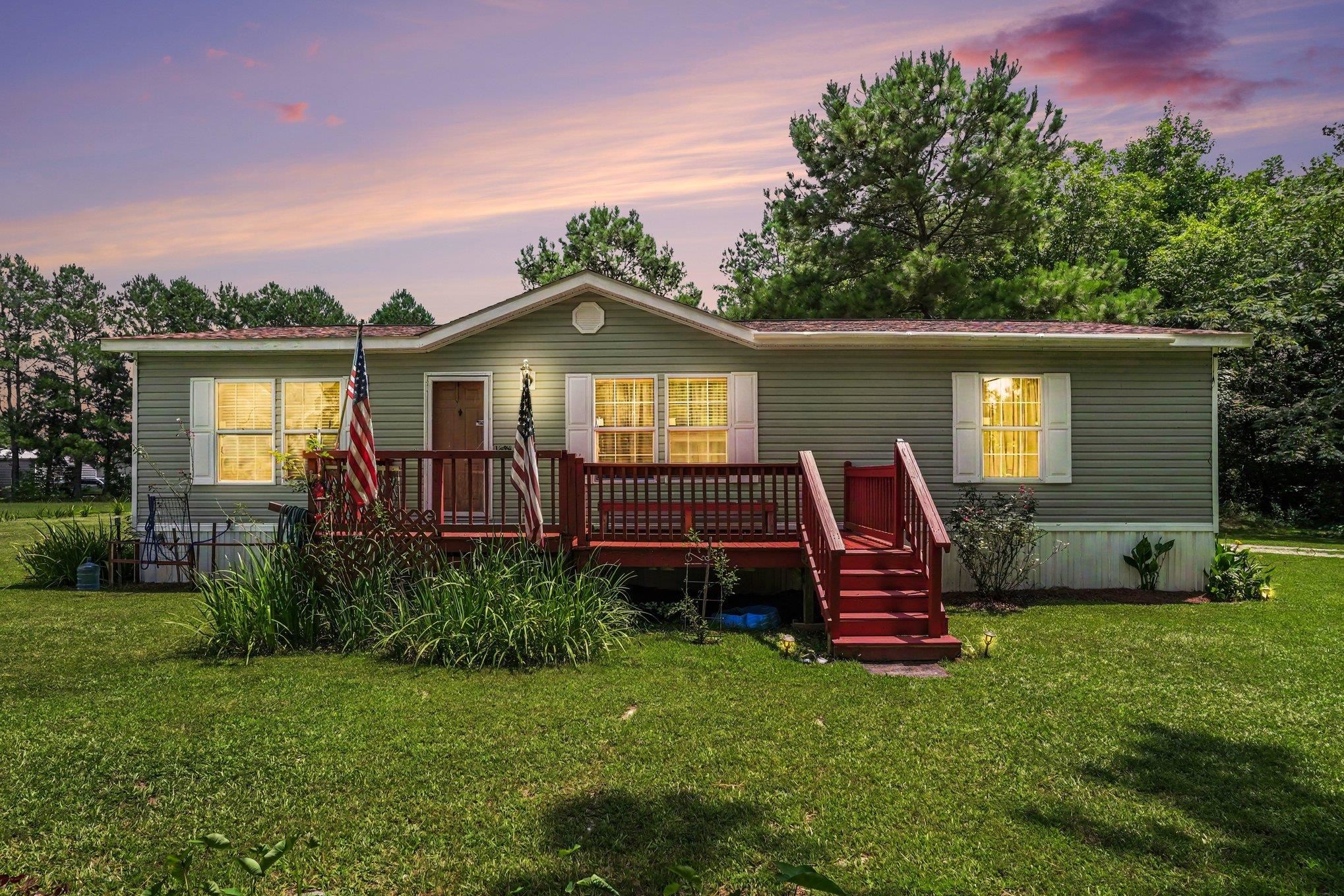 1894 Highway 646, Loris