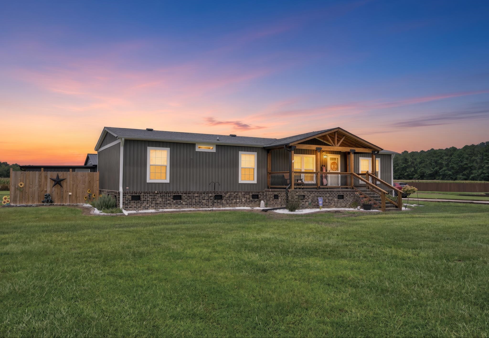 7583 Highway 66, Loris