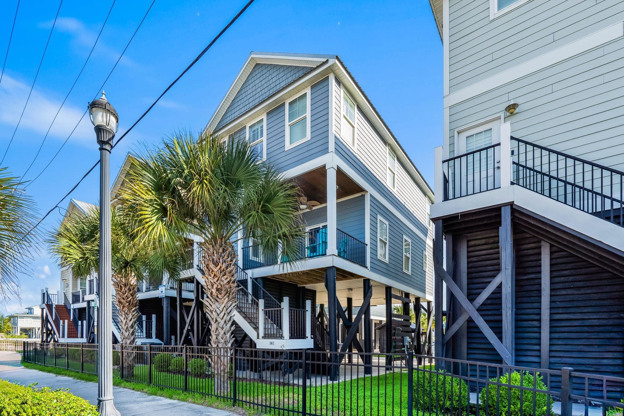 141 Garden City Retreat Dr., Garden City Beach
