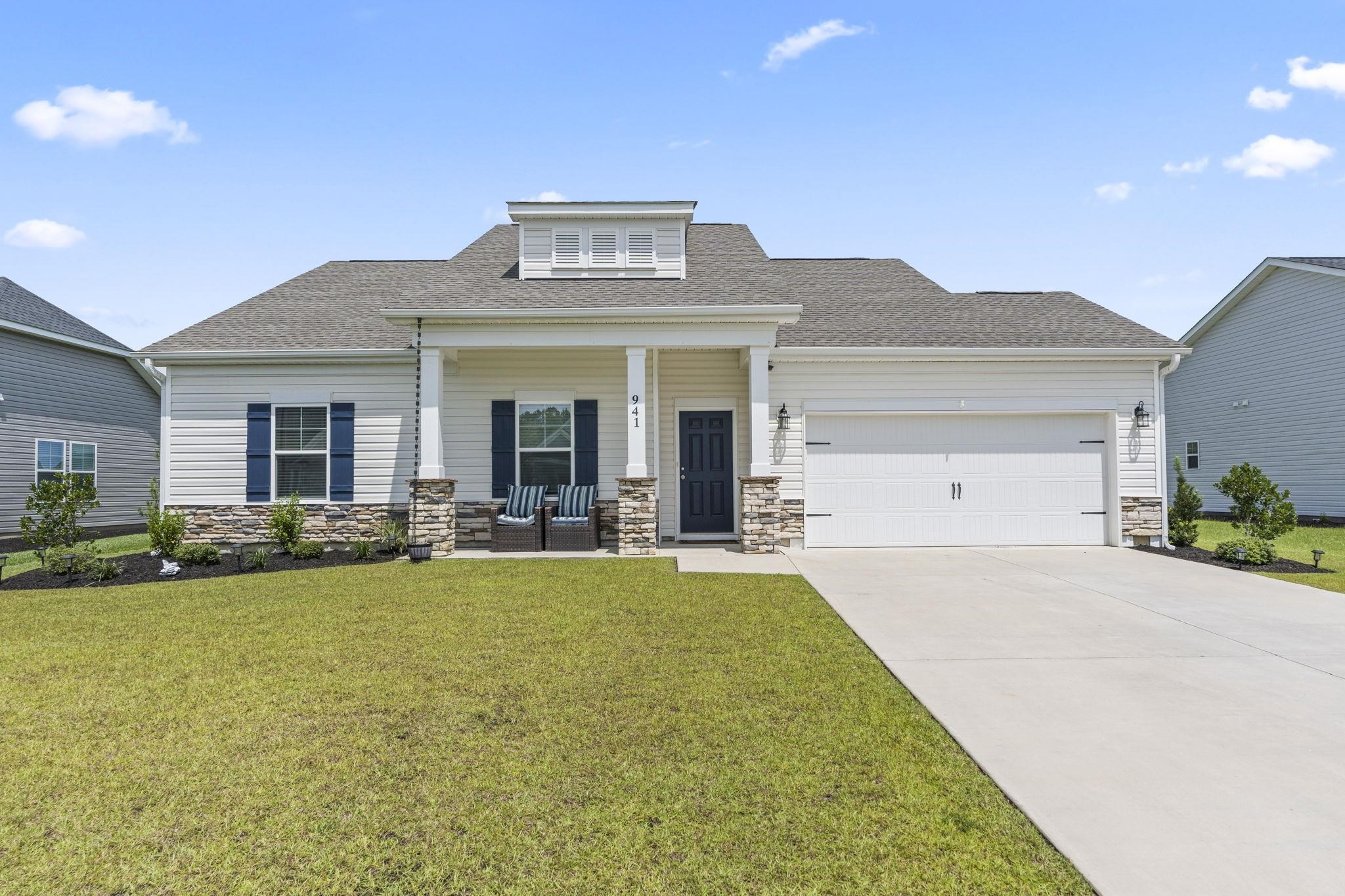941 Oak Hollow St., Longs