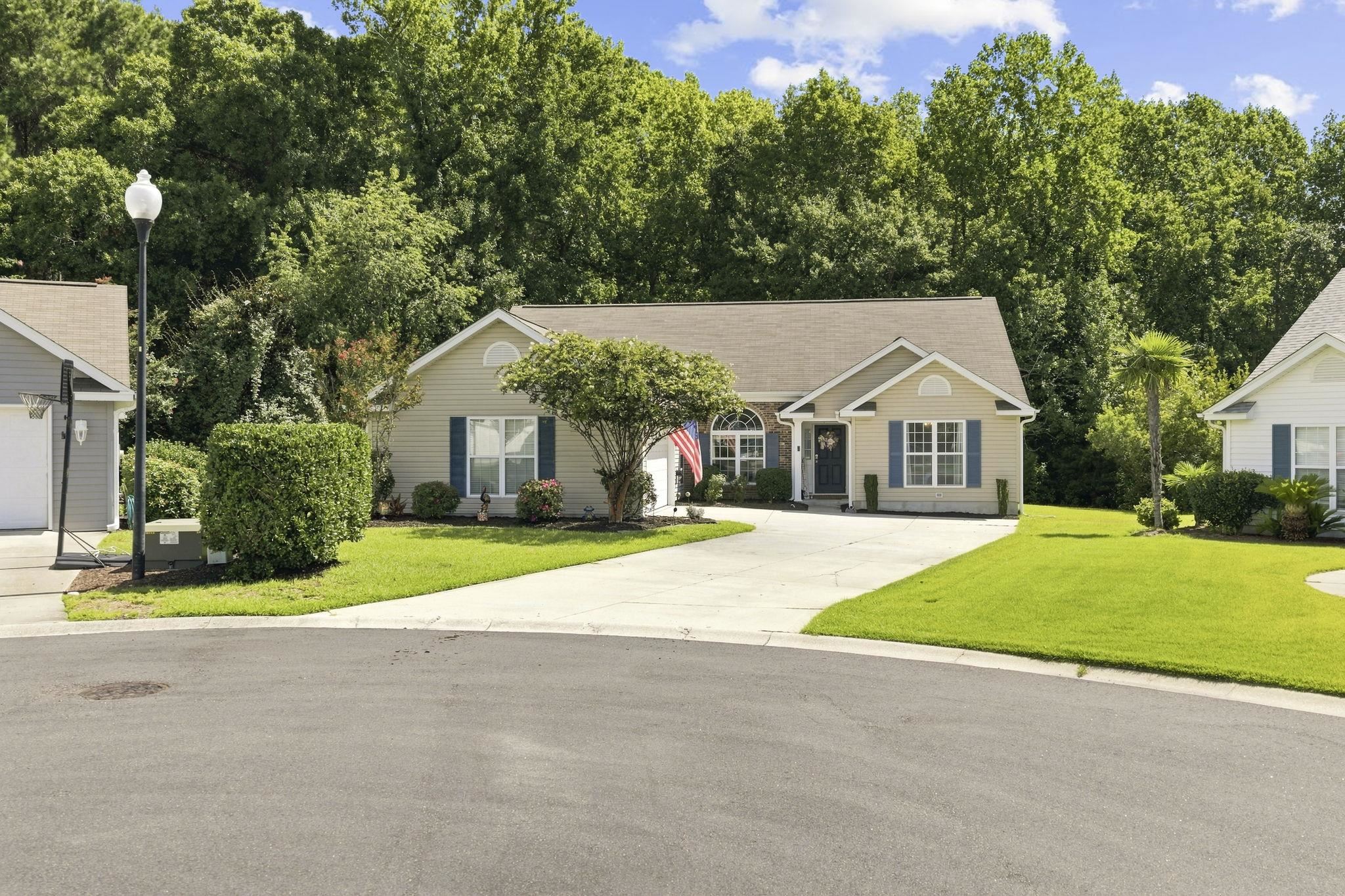 216 Collins Glen Dr., Murrells Inlet