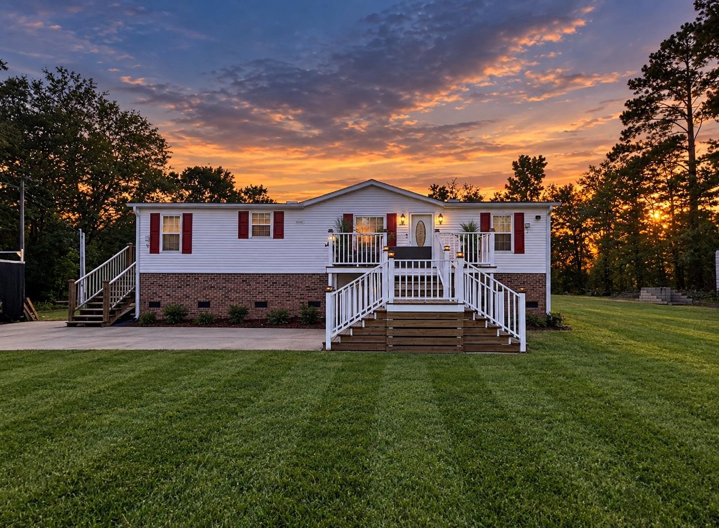 2035 Lees Landing Circle, Conway